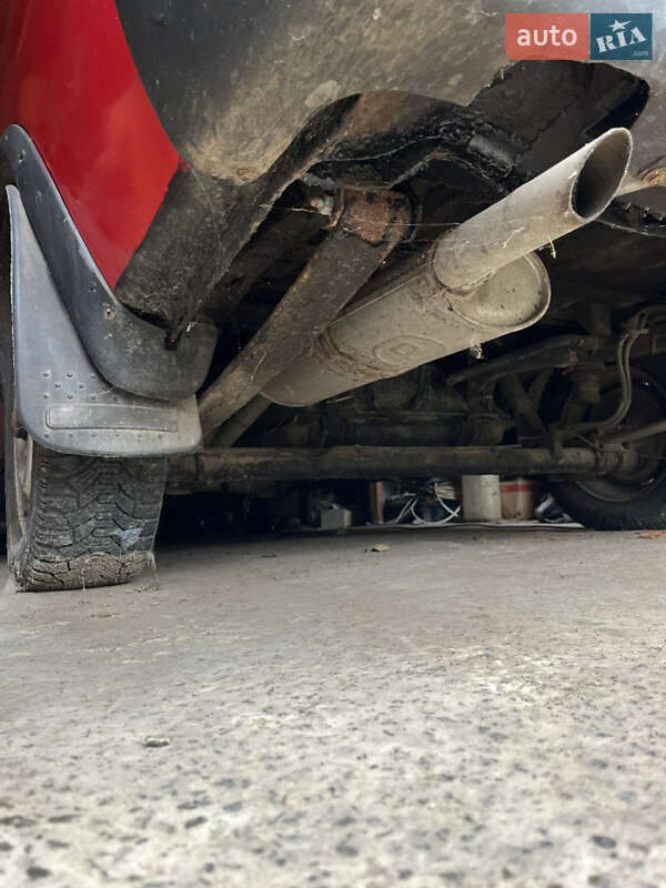 Вантажний фургон Opel Combo 1995 в Львові