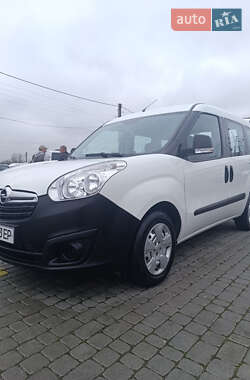 opel combo 2017 в Чернівці від професійного продавця Микола