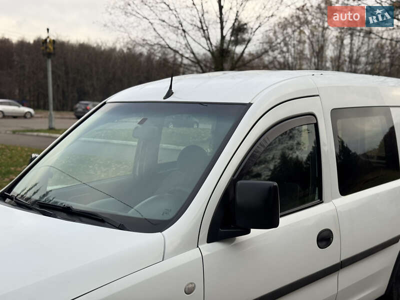 Минивэн Opel Combo 2002 в Ровно