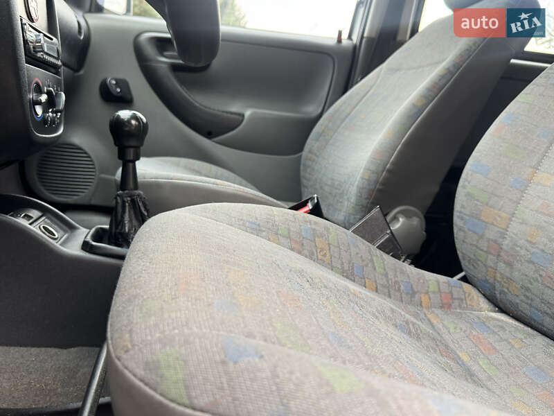 Минивэн Opel Combo 2002 в Ровно