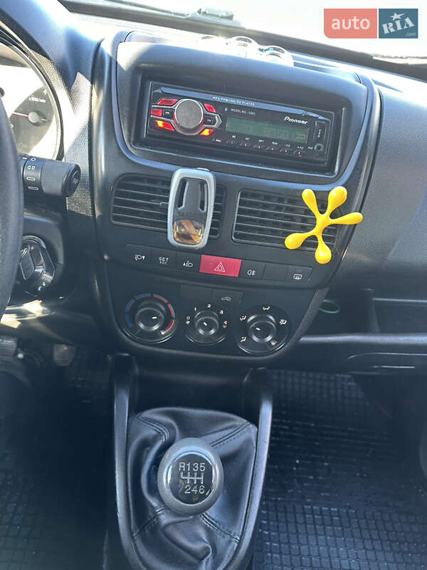 Мінівен Opel Combo 2012 в Львові фото 33 Мінівен Opel Combo 2012 в Львові