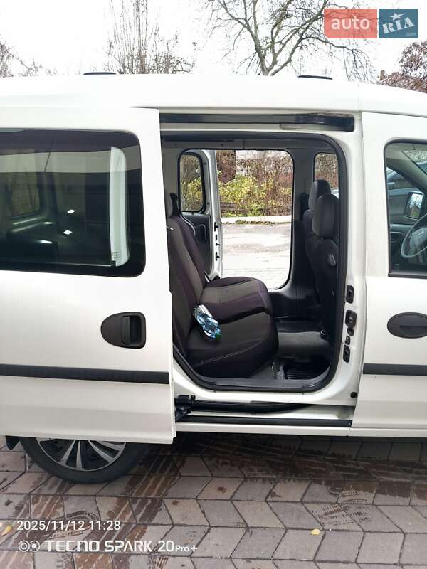Мінівен Opel Combo 2005 в Ніжині фото 10 Мінівен Opel Combo 2005 в Ніжині