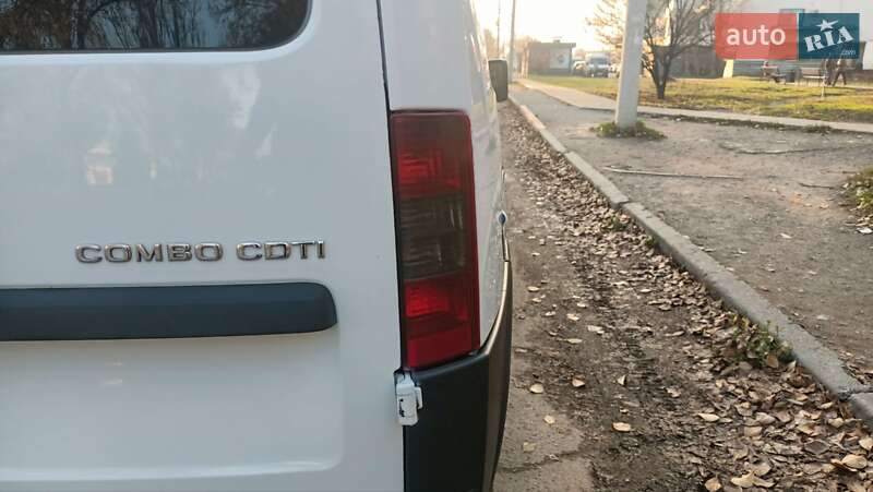 Вантажний фургон Opel Combo 2007 в Дніпрі
