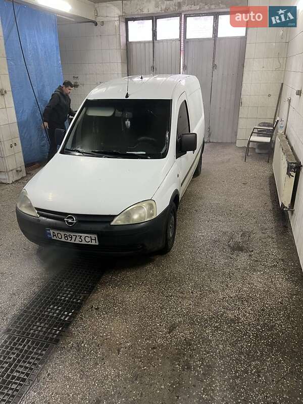 Грузовой фургон Opel Combo 2003 в Сваляве фото 9 Грузовой фургон Opel Combo 2003 в Сваляве
