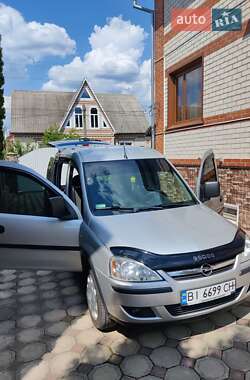 Минивэн Opel Combo 2008 в Гадяче