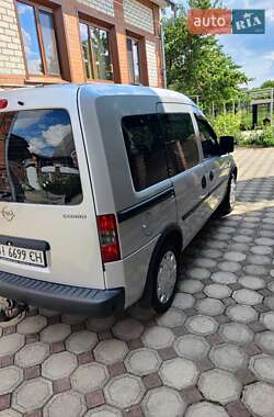 Минивэн Opel Combo 2008 в Гадяче
