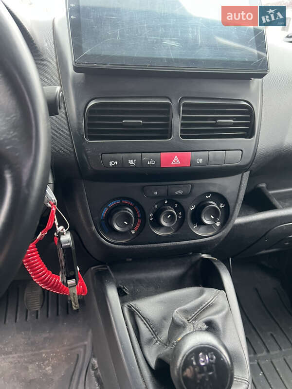 Грузовой фургон Opel Combo 2014 в Днепре