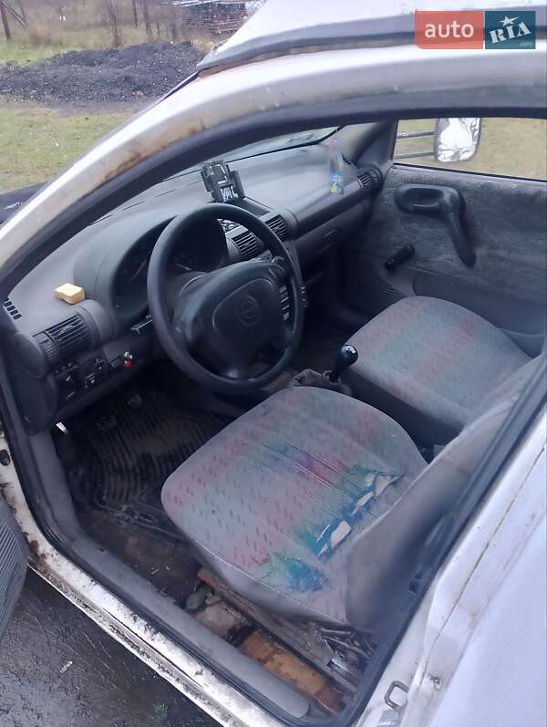 Вантажний фургон Opel Combo 1996 в Немовичах