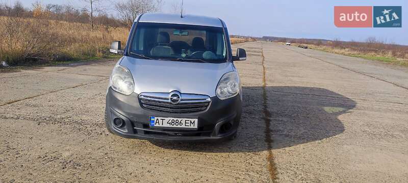 Мінівен Opel Combo 2012 в Івано-Франківську