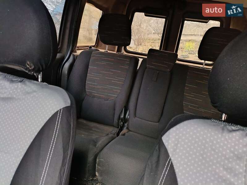 Минивэн Opel Combo 2004 в Борщеве