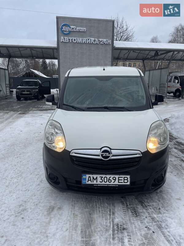 Opel Combo 2013