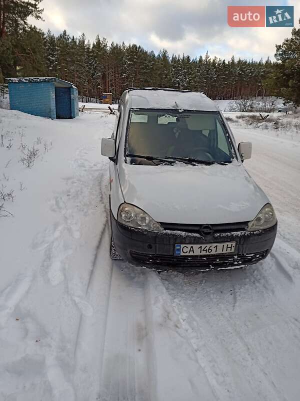 Минивэн Opel Combo 2002 в Чигирине