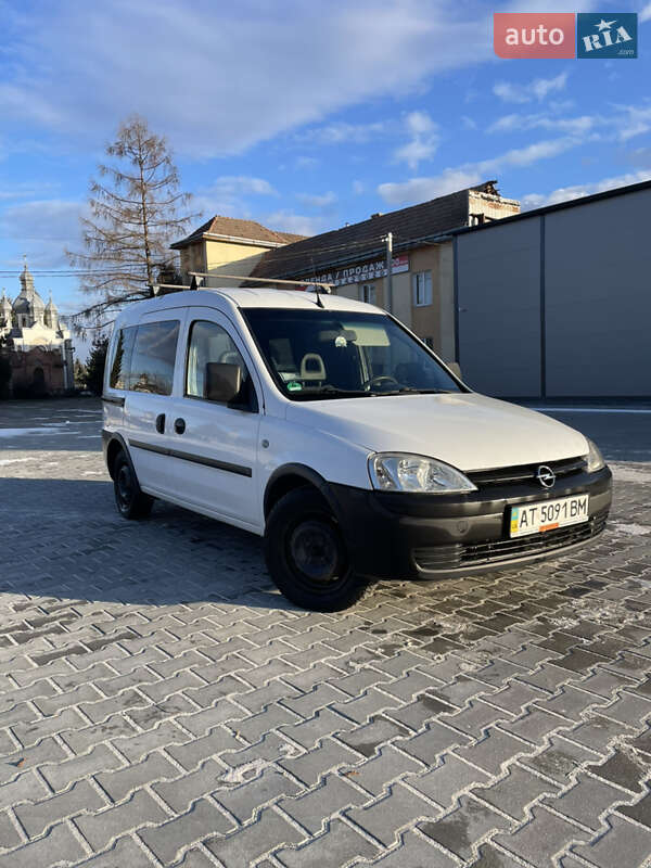 Минивэн Opel Combo 2007 в Калуше