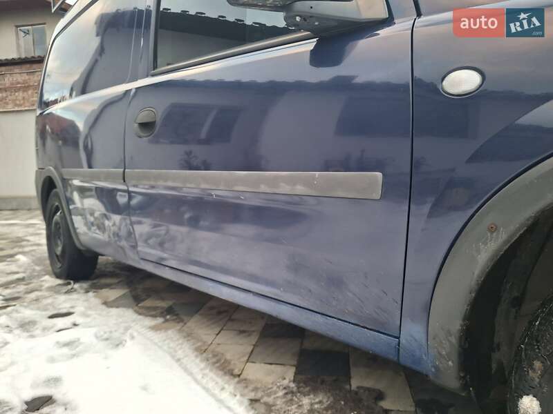 Вантажівка Opel Combo 2003 в Івано-Франківську