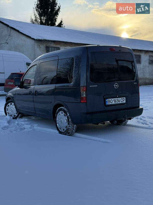 Минивэн Opel Combo 2007 в Микулинцах
