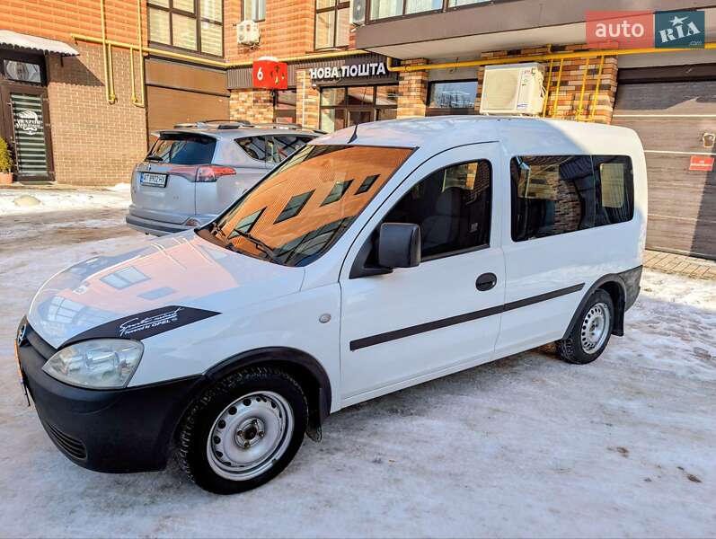 Минивэн Opel Combo 2006 в Калуше
