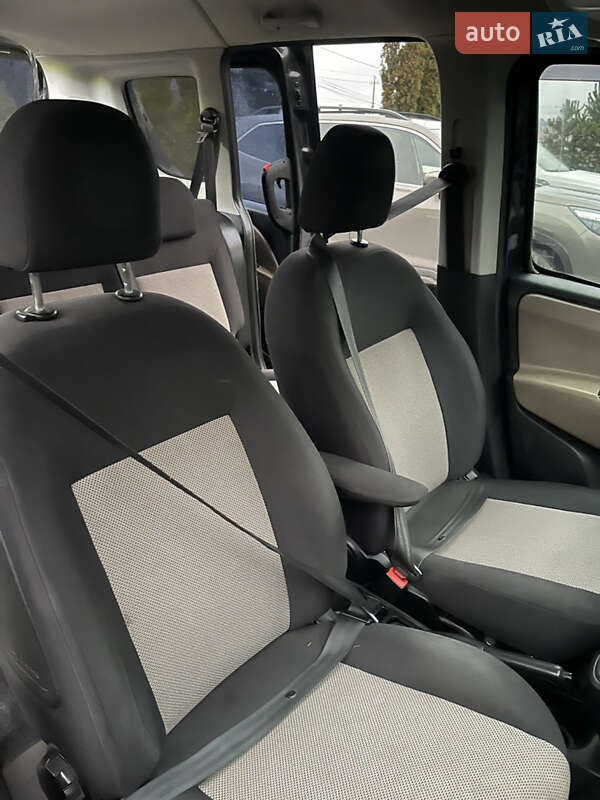 Минивэн Opel Combo 2012 в Хмельницком