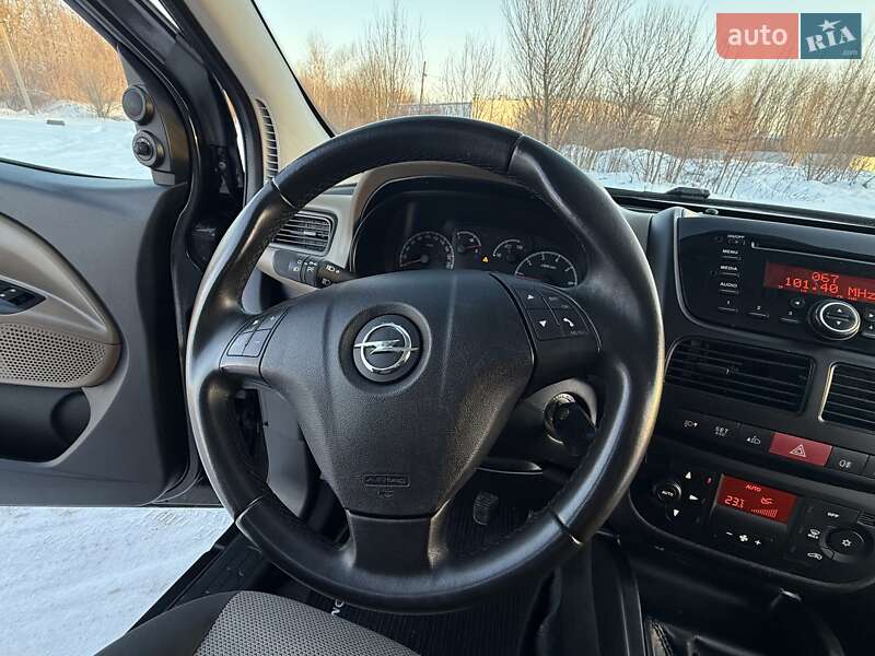 Мінівен Opel Combo 2012 в Трускавці