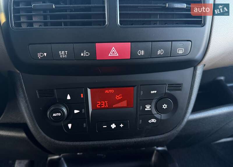 Мінівен Opel Combo 2012 в Трускавці