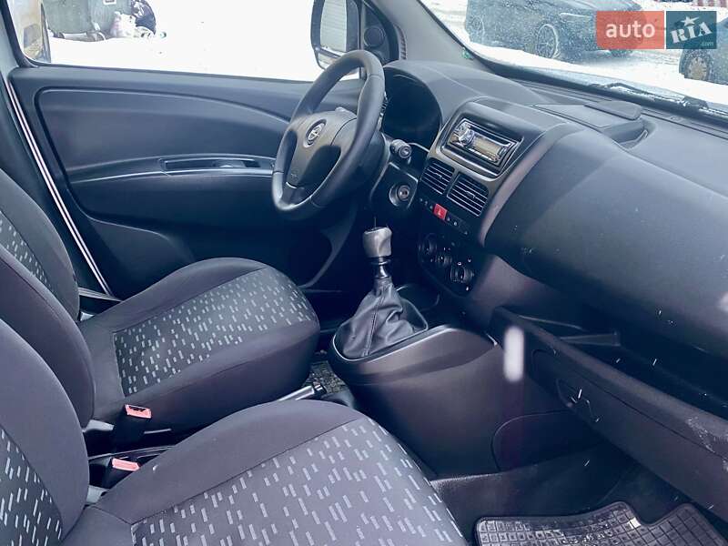 Вантажівка Opel Combo 2012 в Києві фото 9 Вантажівка Opel Combo 2012 в Києві