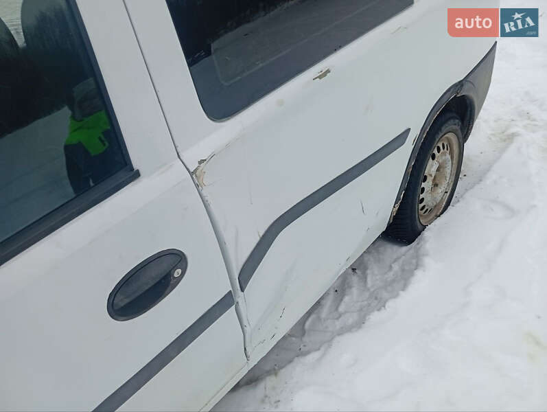 Минивэн Opel Combo 2005 в Ратным