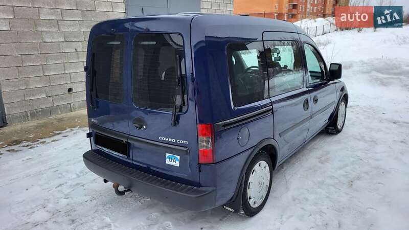 Мінівен Opel Combo 2006 в Чорткові