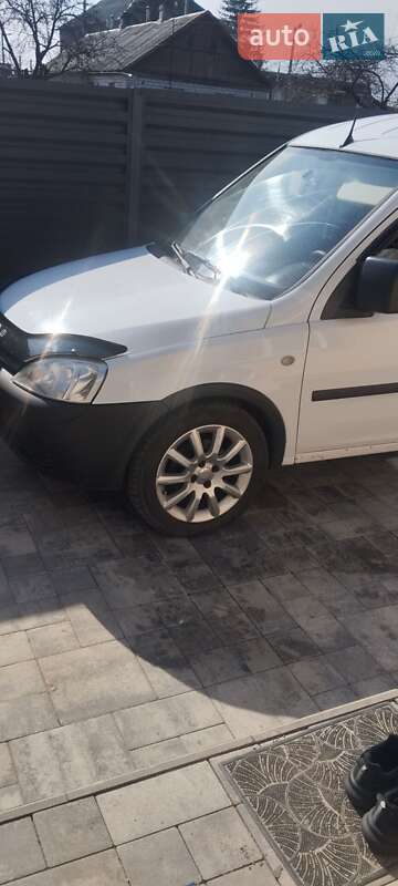 Минивэн Opel Combo 2011 в Житомире