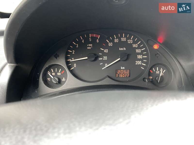 Мінівен Opel Combo 2002 в Чернівцях