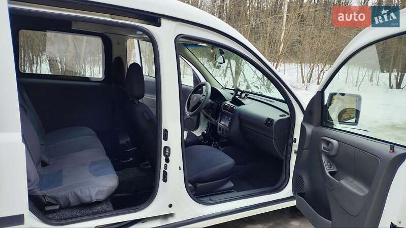 Минивэн Opel Combo 2011 в Киеве