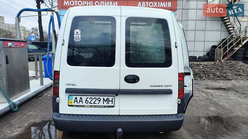 Минивэн Opel Combo 2011 в Киеве