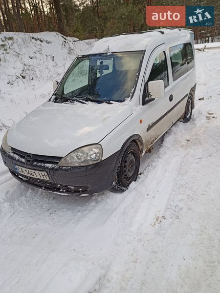 Минивэн Opel Combo 2002 в Чигирине