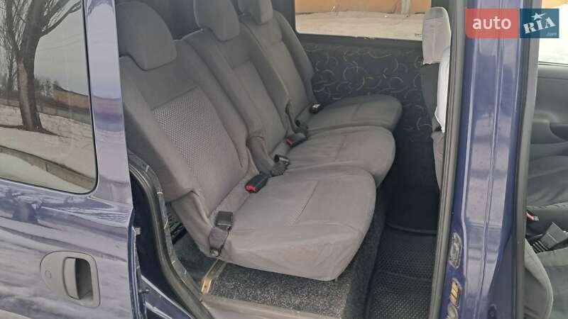 Минивэн Opel Combo 2005 в Коростене