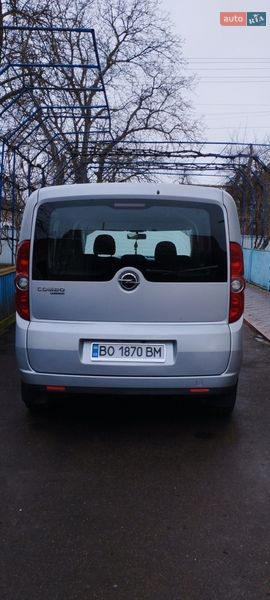 Мінівен Opel Combo 2012 в Коломиї