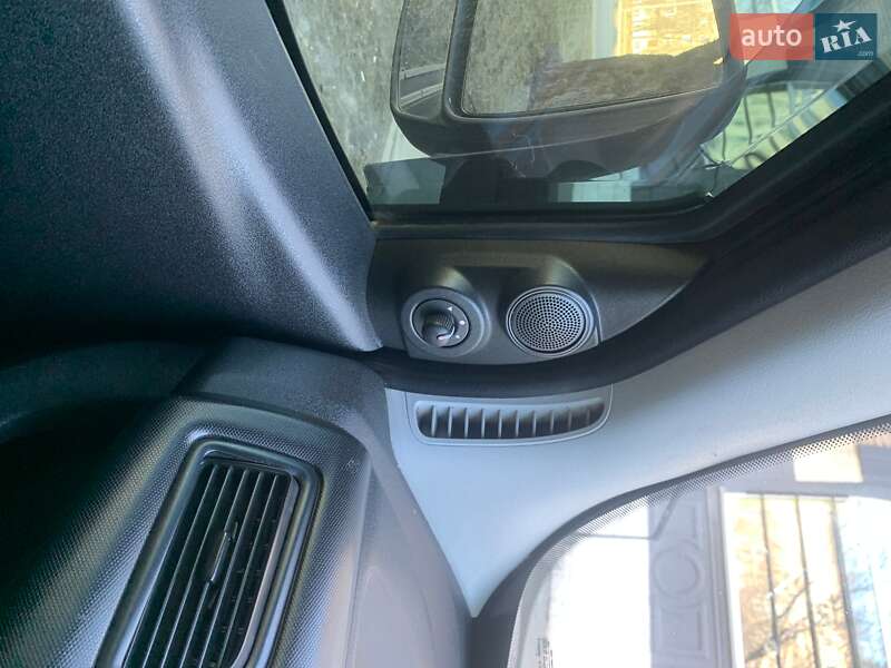 Грузовой фургон Opel Combo 2013 в Киеве