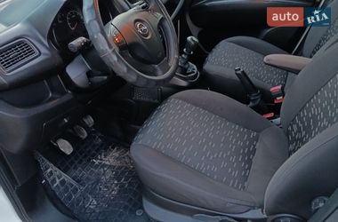 Вантажний фургон Opel Combo 2013 в Брюховичах