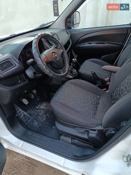 Вантажний фургон Opel Combo 2013 в Брюховичах фото 37 Вантажний фургон Opel Combo 2013 в Брюховичах