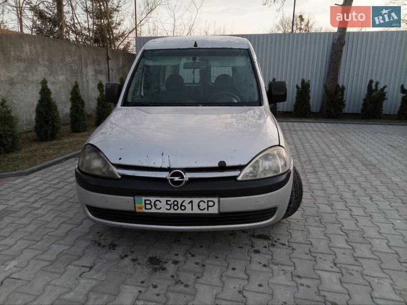 Вантажний фургон Opel Combo 2002 в Костопілі фото 2 Вантажний фургон Opel Combo 2002 в Костопілі