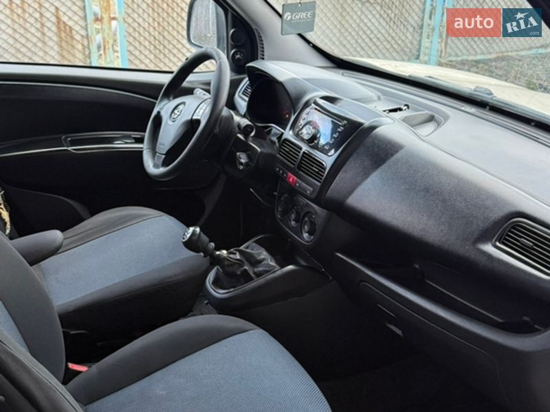 Минивэн Opel Combo 2016 в Шептицькому