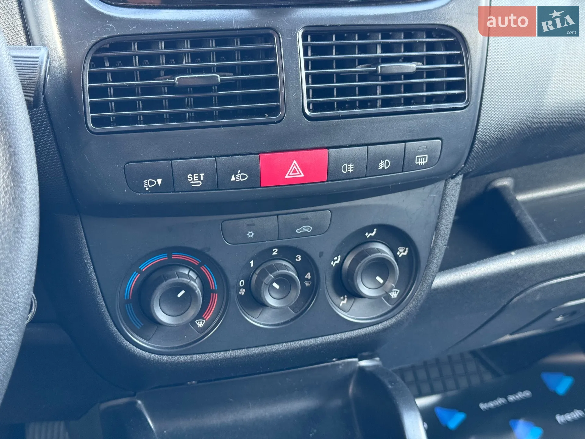 2018 Opel Combo - мініатюра 22