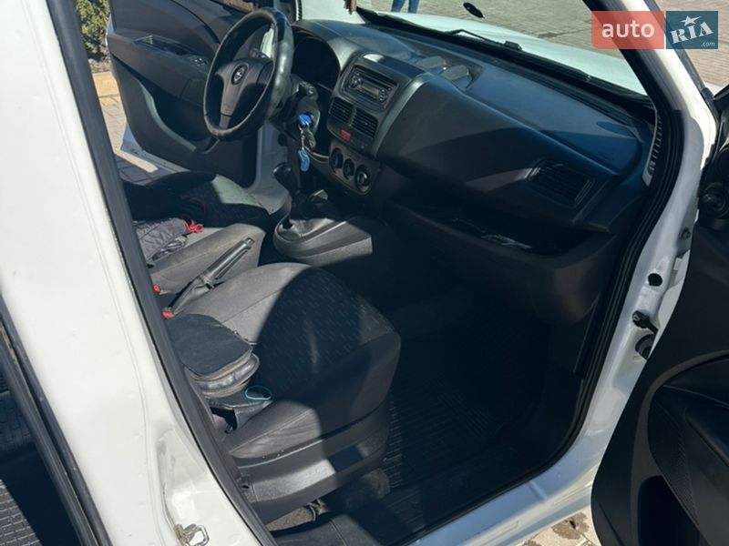 Минивэн Opel Combo 2013 в Бердичеве