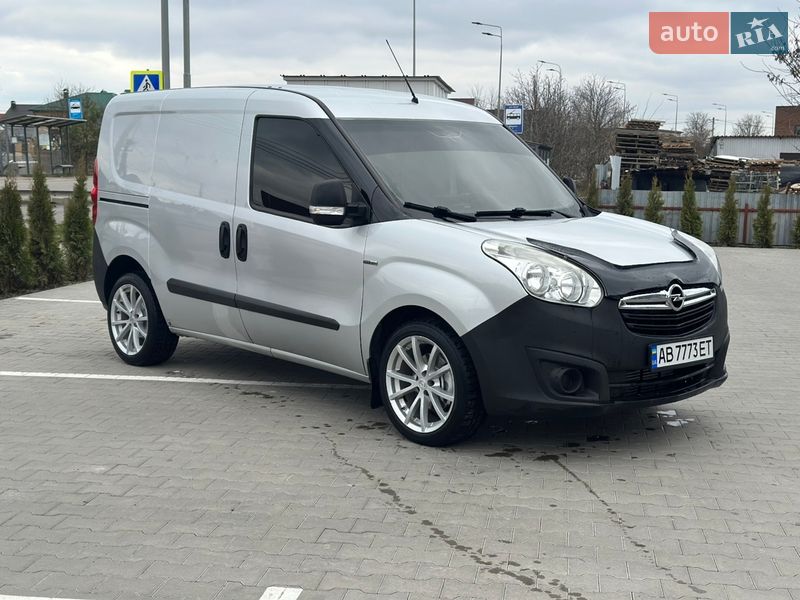 2013 Opel Combo, VIN W0L6ZYC1AD9537564:plate — фото 1 (autoria)