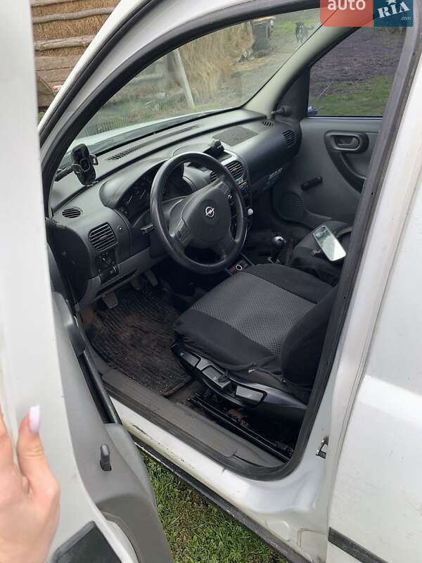 2005 Opel Combo, VIN W0L0XCF2553061012:plate — фото 1 (autoria)