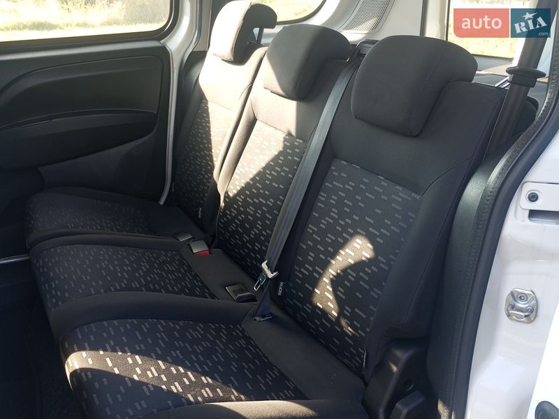 Минивэн Opel Combo 2015 в Житомире фото 3 Минивэн Opel Combo 2015 в Житомире
