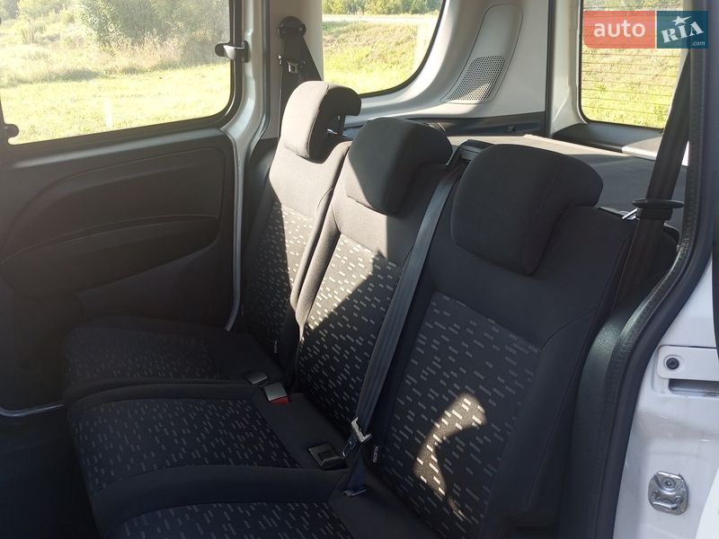 Минивэн Opel Combo 2015 в Житомире