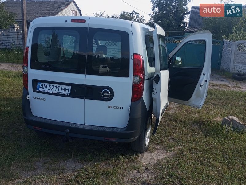 Минивэн Opel Combo 2015 в Житомире фото 5 Минивэн Opel Combo 2015 в Житомире