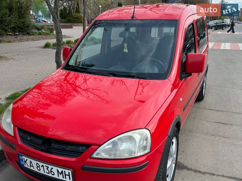 Минивэн Opel Combo 2010 в Киеве