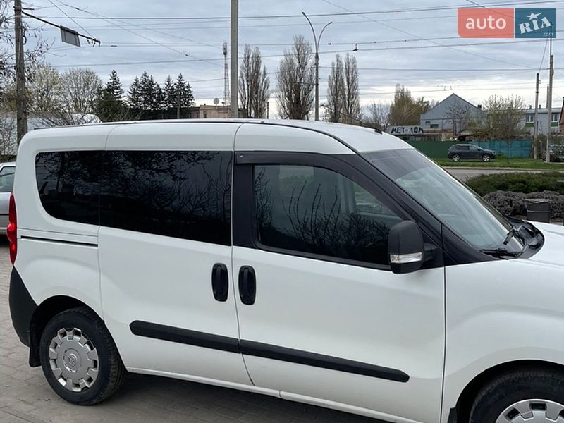 Минивэн Opel Combo 2012 в Сумах