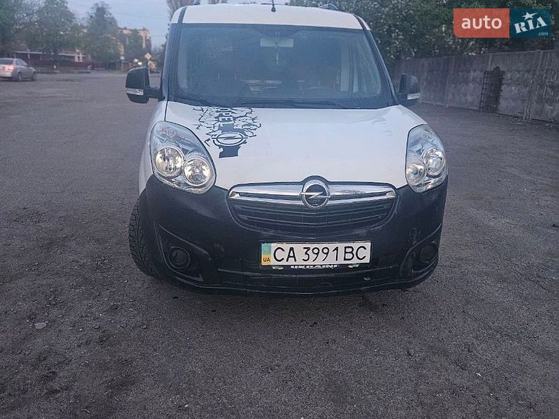 Грузопассажирский фургон Opel Combo 2012 в Черкассах