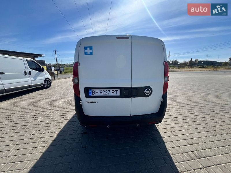 Вантажний фургон Opel Combo 2017 в Одесі