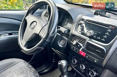 Грузопассажирский фургон Opel Combo 2013 в Киеве
